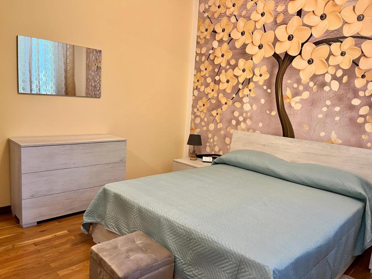 Lukas Home Con Il Cuore Appartamento 3 Camere Al Piano Terra E Appartamento 1 Camera In Taverna Мероне Экстерьер фото