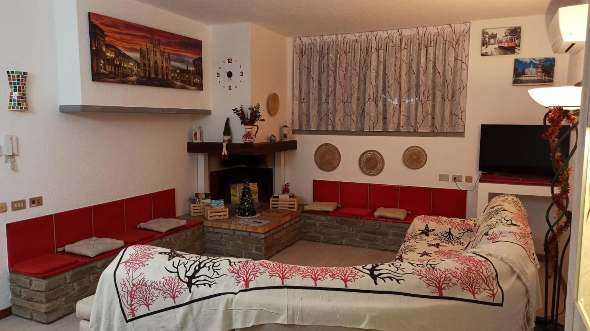 Lukas Home Con Il Cuore Appartamento 3 Camere Al Piano Terra E Appartamento 1 Camera In Taverna Мероне Экстерьер фото
